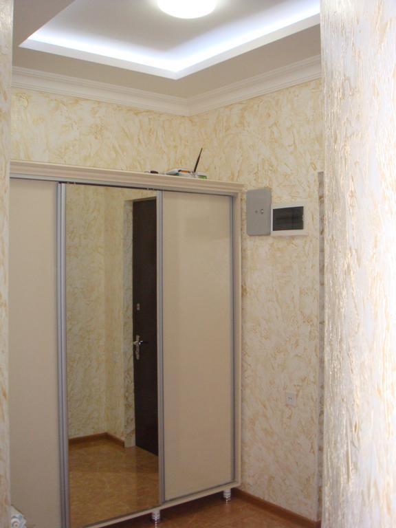 Nino Apartment On Pirosmani Батуми Номер фото